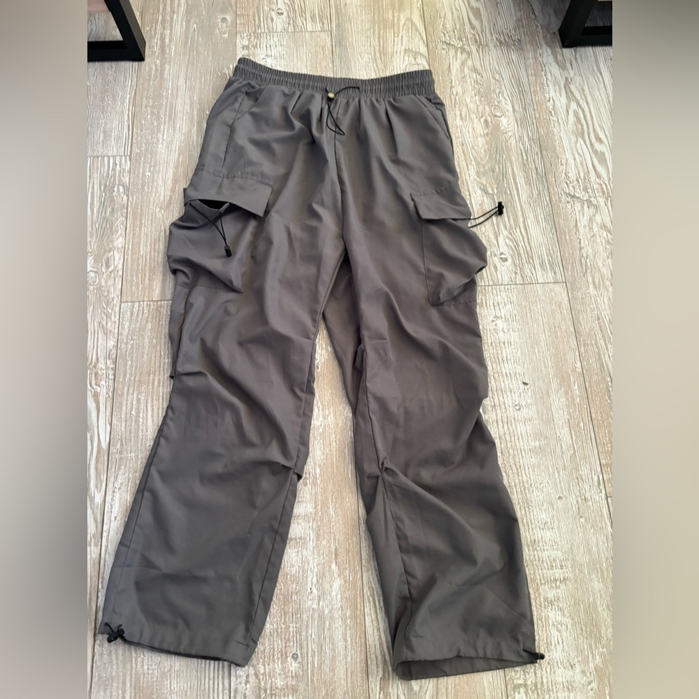 Baggy grey pants